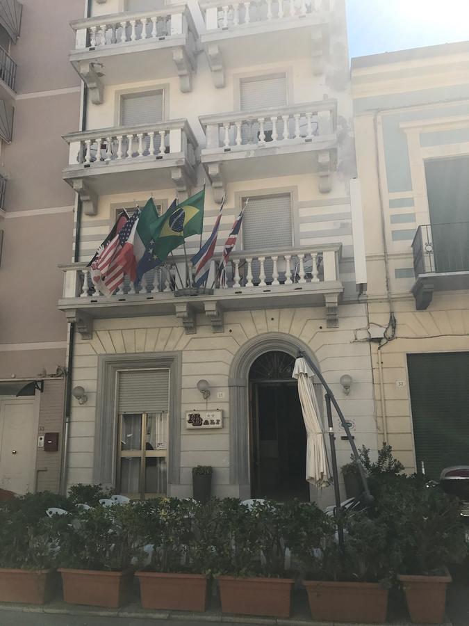 Hotel Bali Viareggio Exteriér fotografie